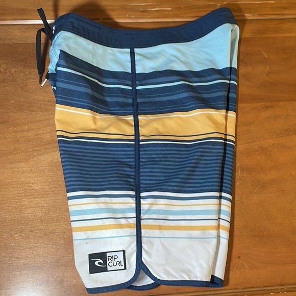 Rip Curl Board Shorts Size 34 - Picture 8 of 8
